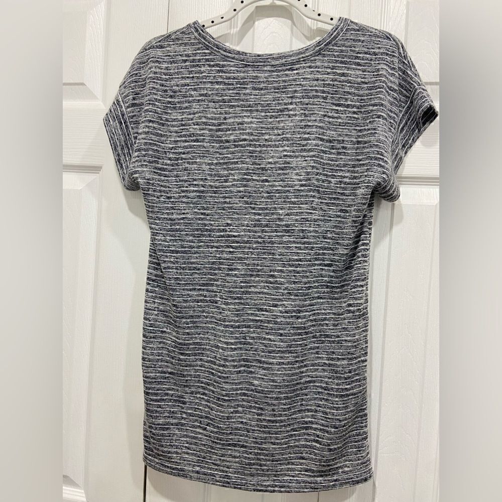 Bobeau stripes pattern slit side T-shirt size small - Picture 6 of 12